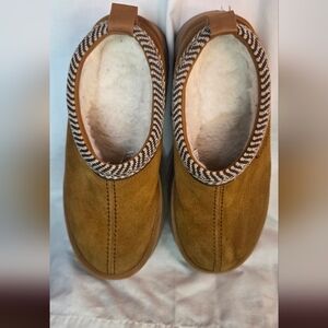 Koolaburra by UGG Burree Slipper Women's Size 8 Chestnut Comfortable Stylish